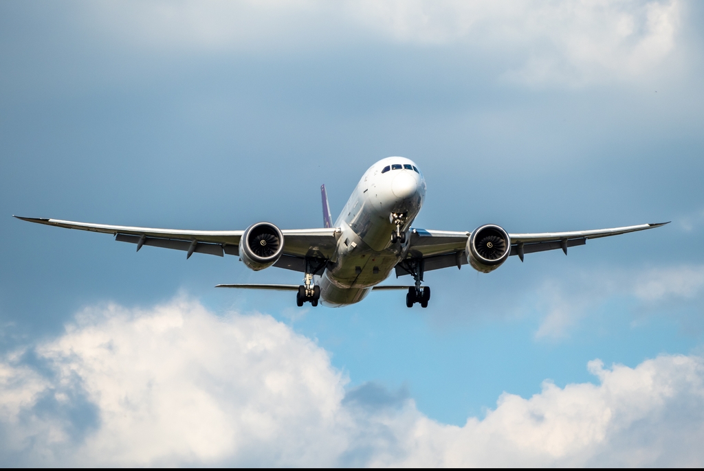 The plane made an emergency landing to render medical aid to the child. Credit: Craig Hastings/Getty Images 