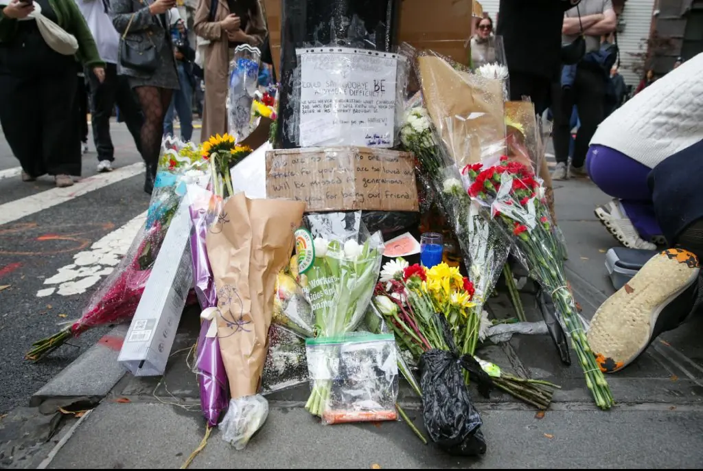Fans paid tribute to the late Friends star. Credit: MEGA / Getty