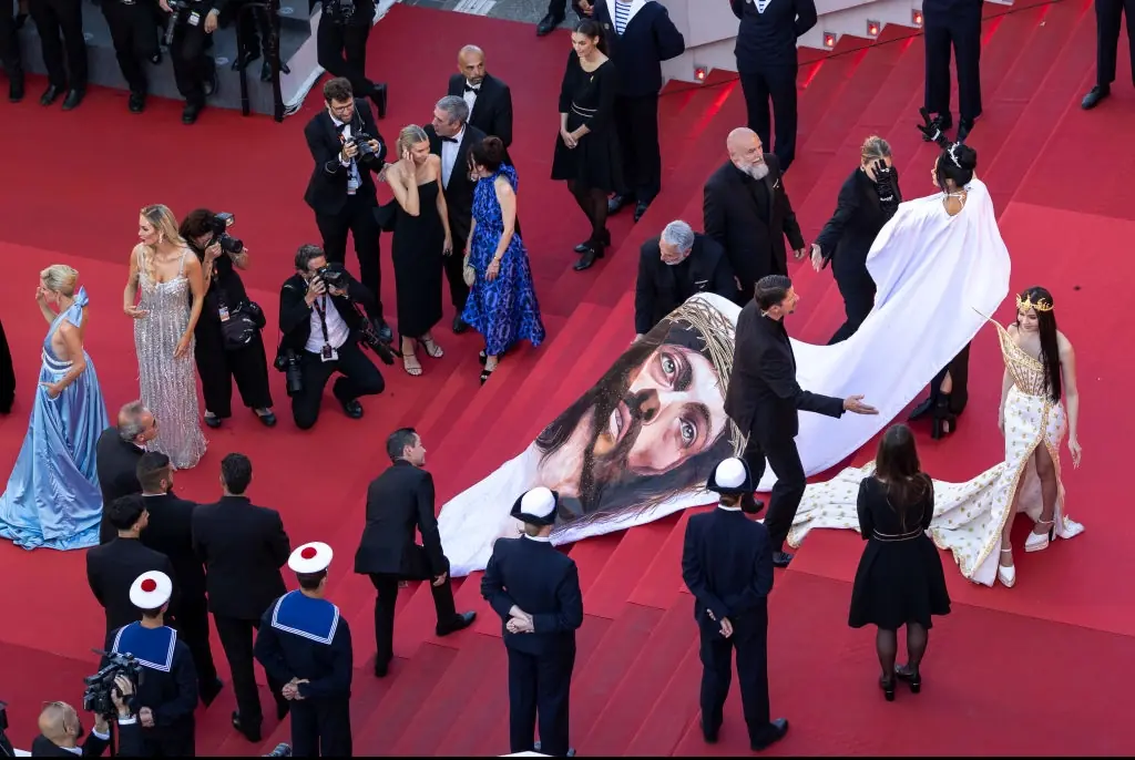 Taveras was filmed pushing away the same security guard. Credit: Stephane Cardinale - Corbis / Getty