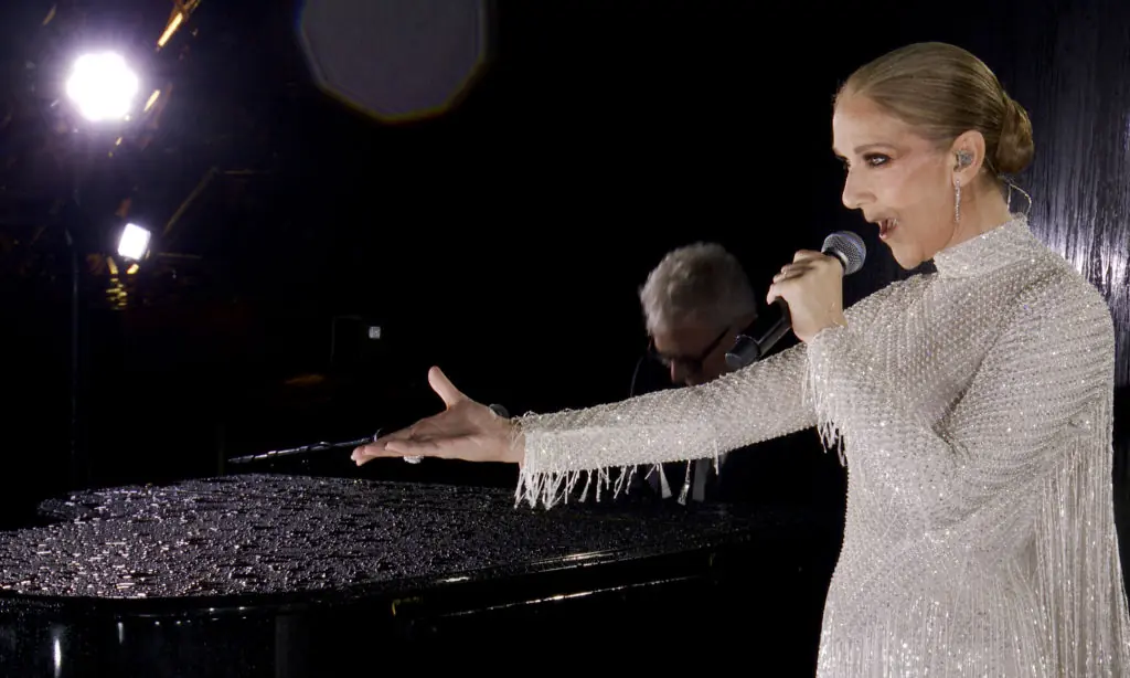 Dion delivered apowerful rendition of Edith Piaf’s “L’Hymne à l’amour." Credit: Screengrab by IOC/Getty