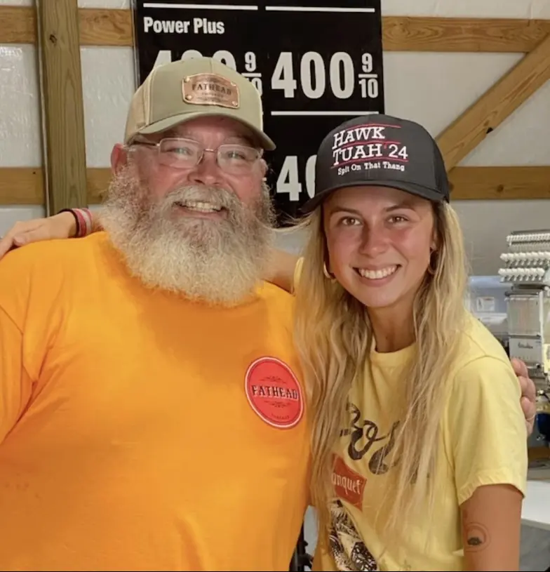 Hailey Welch with the owner of Fathead Threads. Credit: Instagram/FatheadThreads