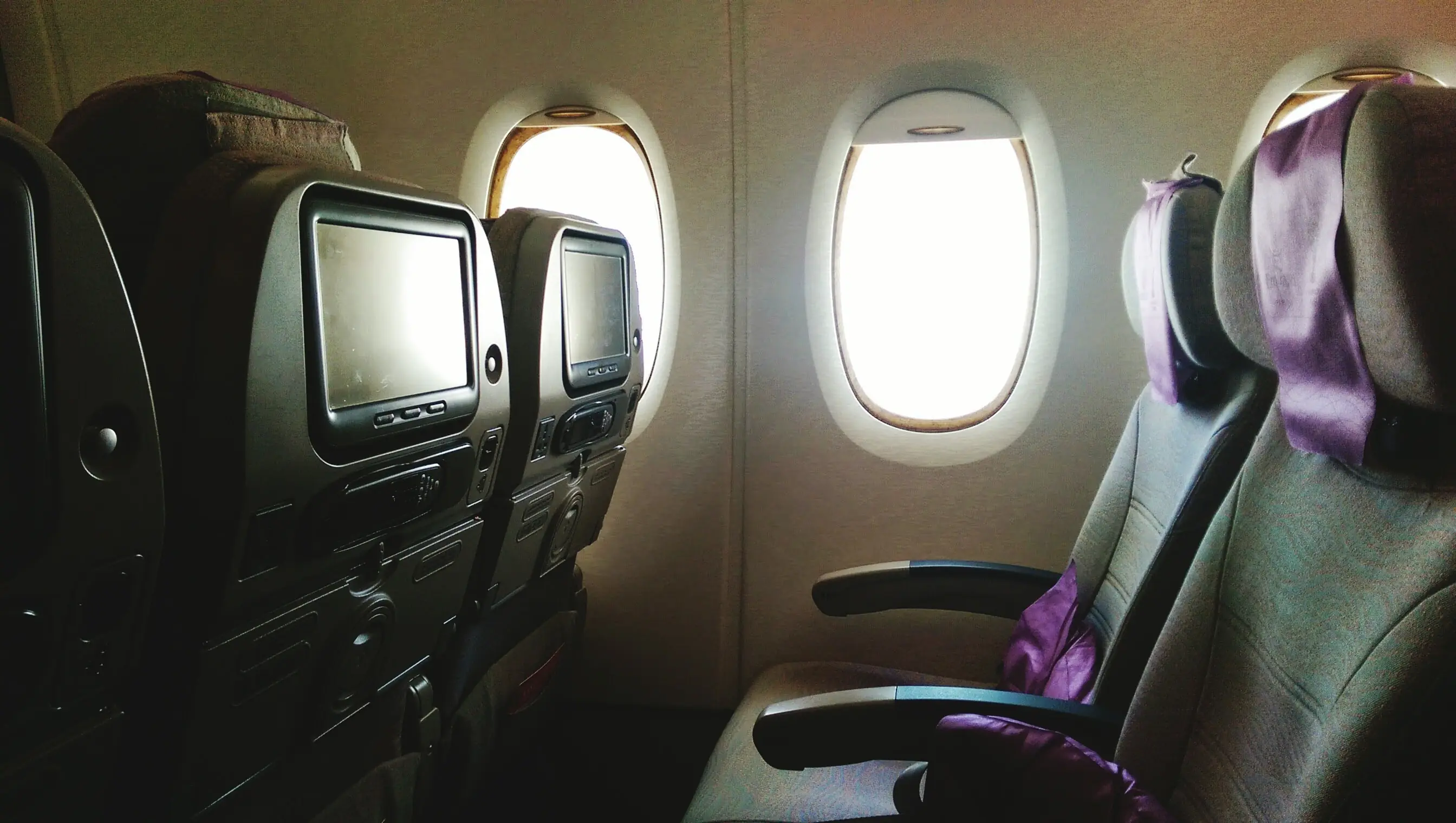 Here's how to get a whole row to yourself on an airplane without paying any extra