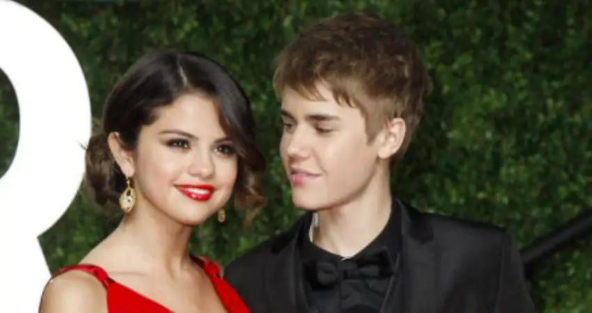 Selena Gomez and Justin Bieber go bike riding, might be dating again