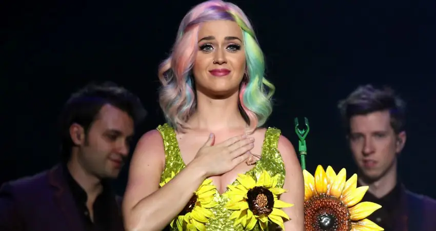 Katy Perry has reportedly been banned from China indefinitely because of this dress