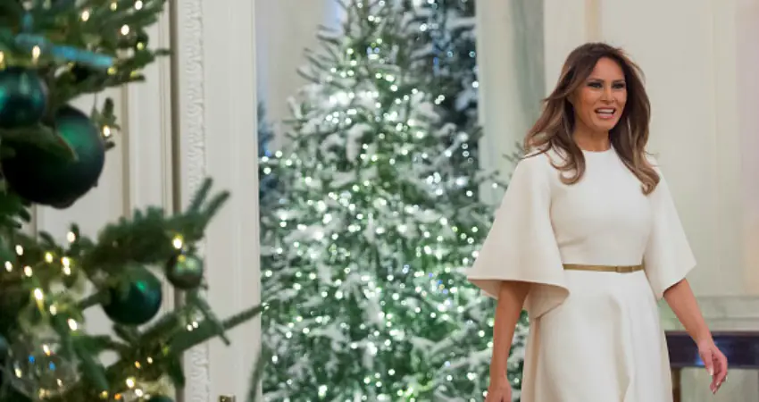 12 stunning photos of Melania Trump's White House Christmas decorations