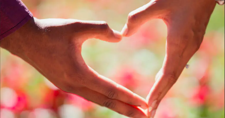 14 Guys who are making all other boyfriends look terrible in comparison