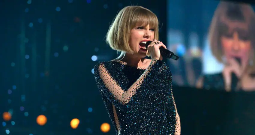 18 hilarious Tweets about Taylor Swift's new album Reputation