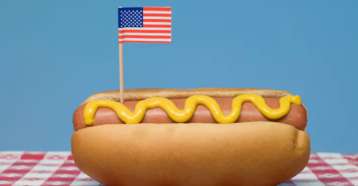 Man tries to rob hot dog stand, shoots himself in the d**k
