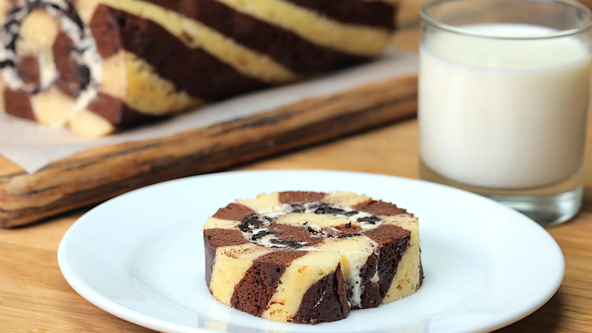 Cookies And Cream Zebra Roll Cake