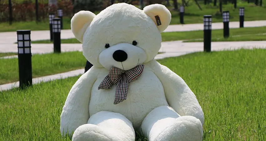 This teddy bear has gone viral because of its horrifyingly long legs