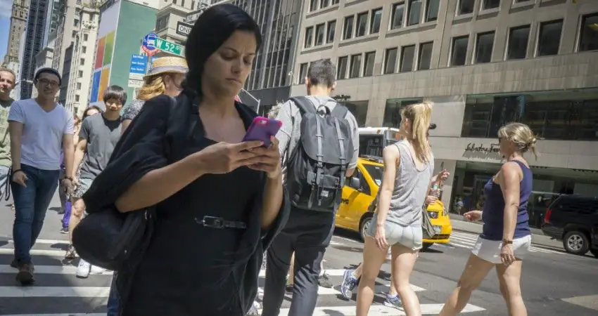 More people than ever are being injured by their smartphones