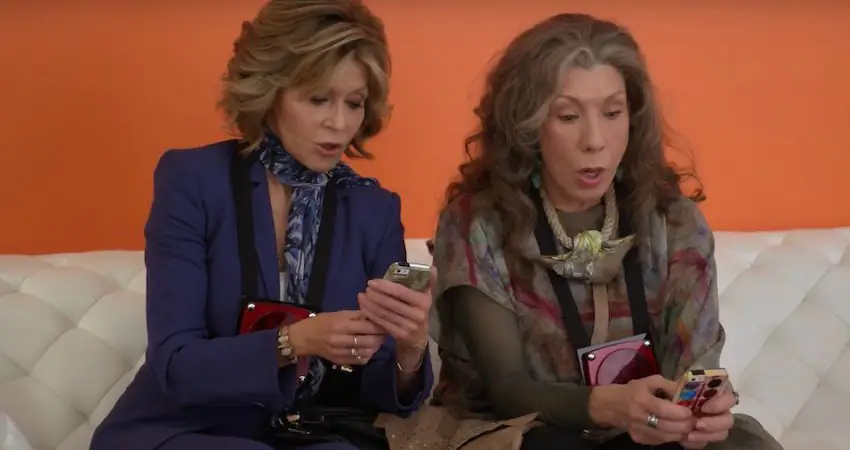 Someone overheard two women about to catch their husbands cheating and live tweeted it