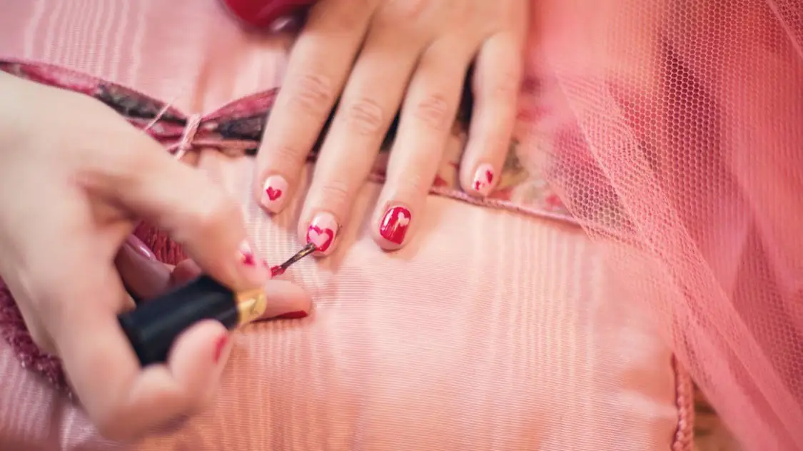 Let's nail it: this is how to spot the signs of modern day slavery