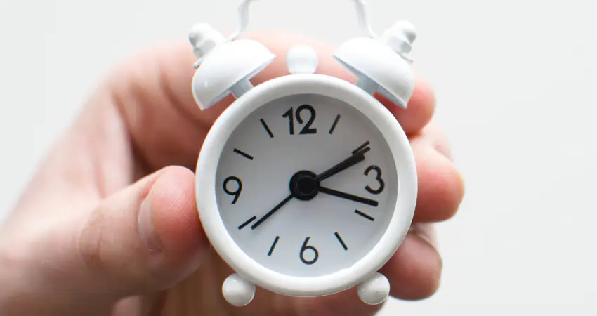 Jimmy Kimmel finds out if Millennials are able to read an analogue clock