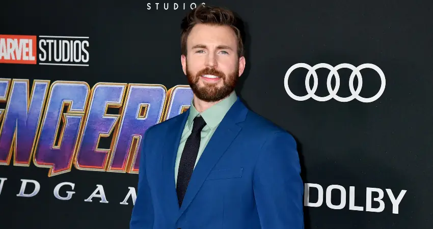 Chris Evans turns up to his his 20-year school reunion