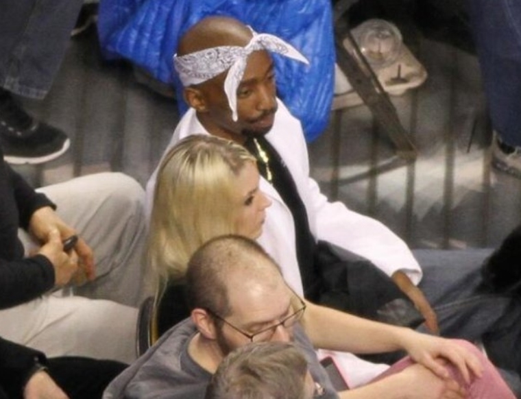 Tupac allegedly at a basketball game in 2014.