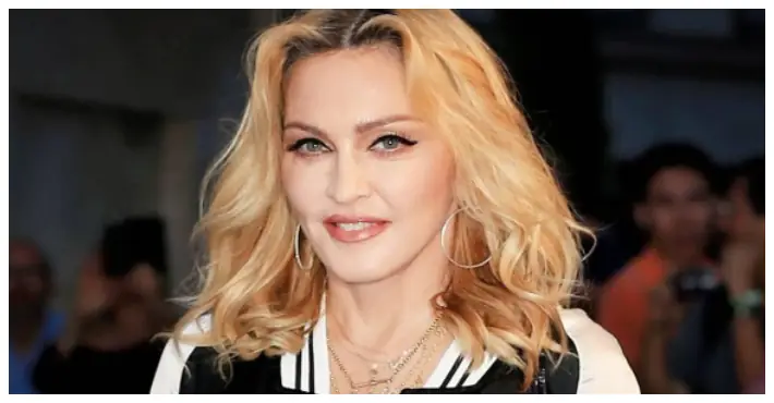 60-year-old Madonna stuns at the Billboard Music Awards with her impossibly toned legs
