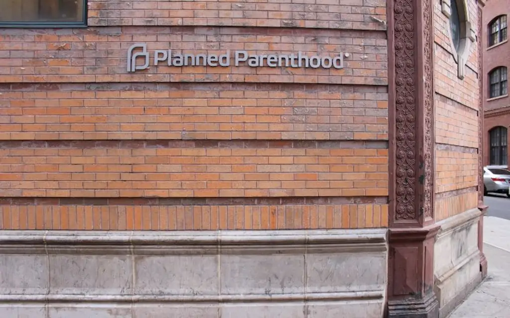An image of planned parenthood.
