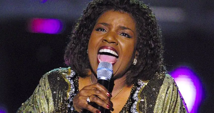Gloria Gaynor washes her hands to 'I Will Survive' amid coronavirus outbreak