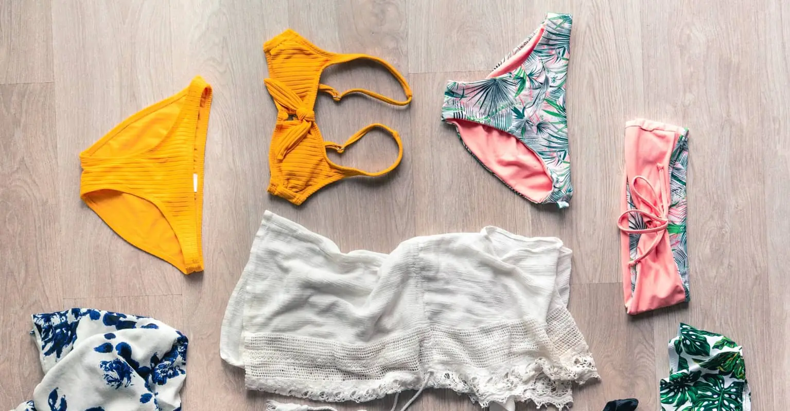 Man asks woman to pose in her bathing suit - but her brother steps up instead