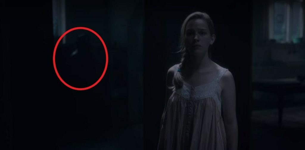 Haunting of Bly Manor hidden ghost.