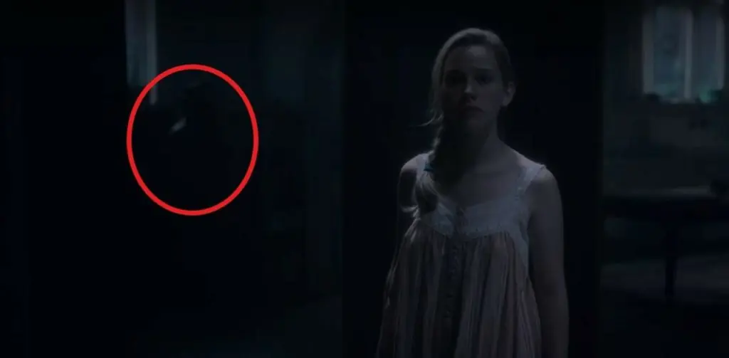 Haunting of Bly Manor hidden ghost.