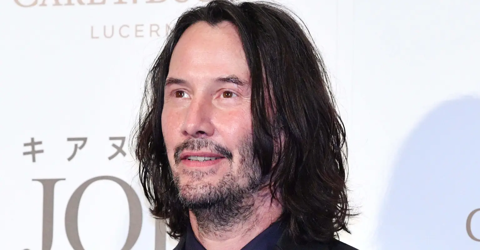 Keanu Reeves spotted with short hair as 'Matrix 4' continues filming