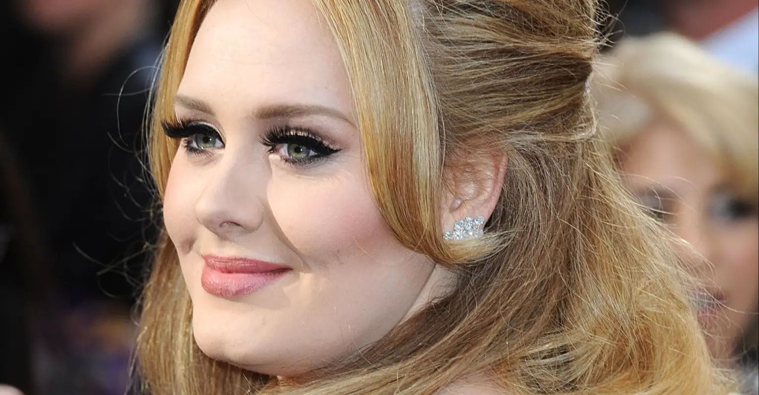 Adele jokes about weight loss as she hosts Saturday Night Live