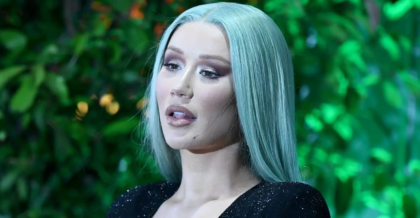 Iggy Azalea is unrecognizable after debuting new look