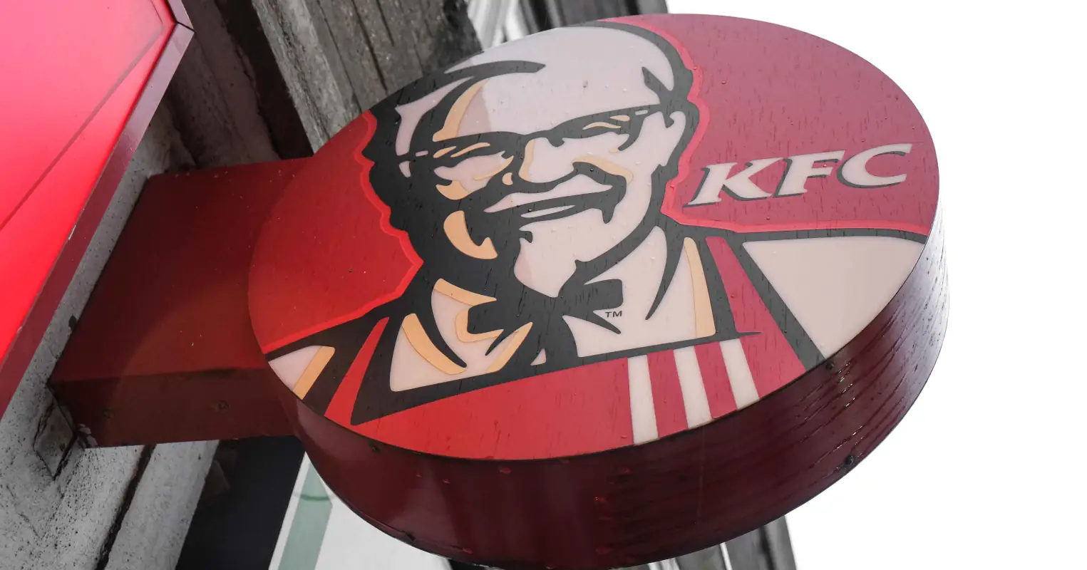 People left 'grossed out' after KFC employee shares behind-the-counter videos