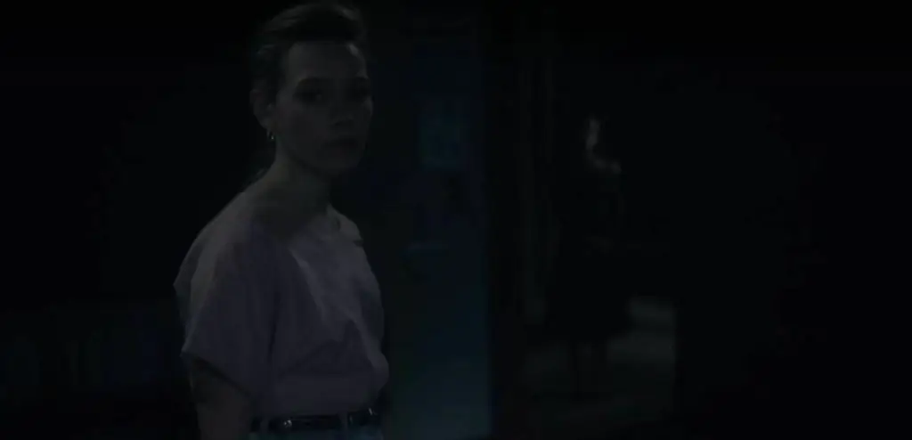 Haunting of Bly Manor hidden ghost.