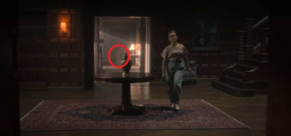 Haunting of Bly Manor hidden ghost.