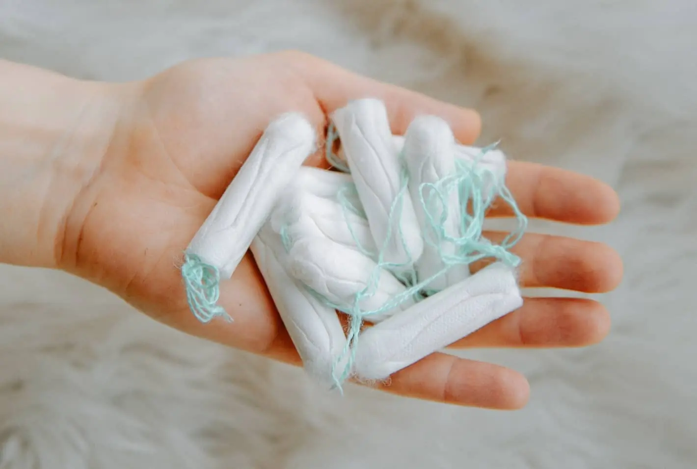 An image of a tampon. 