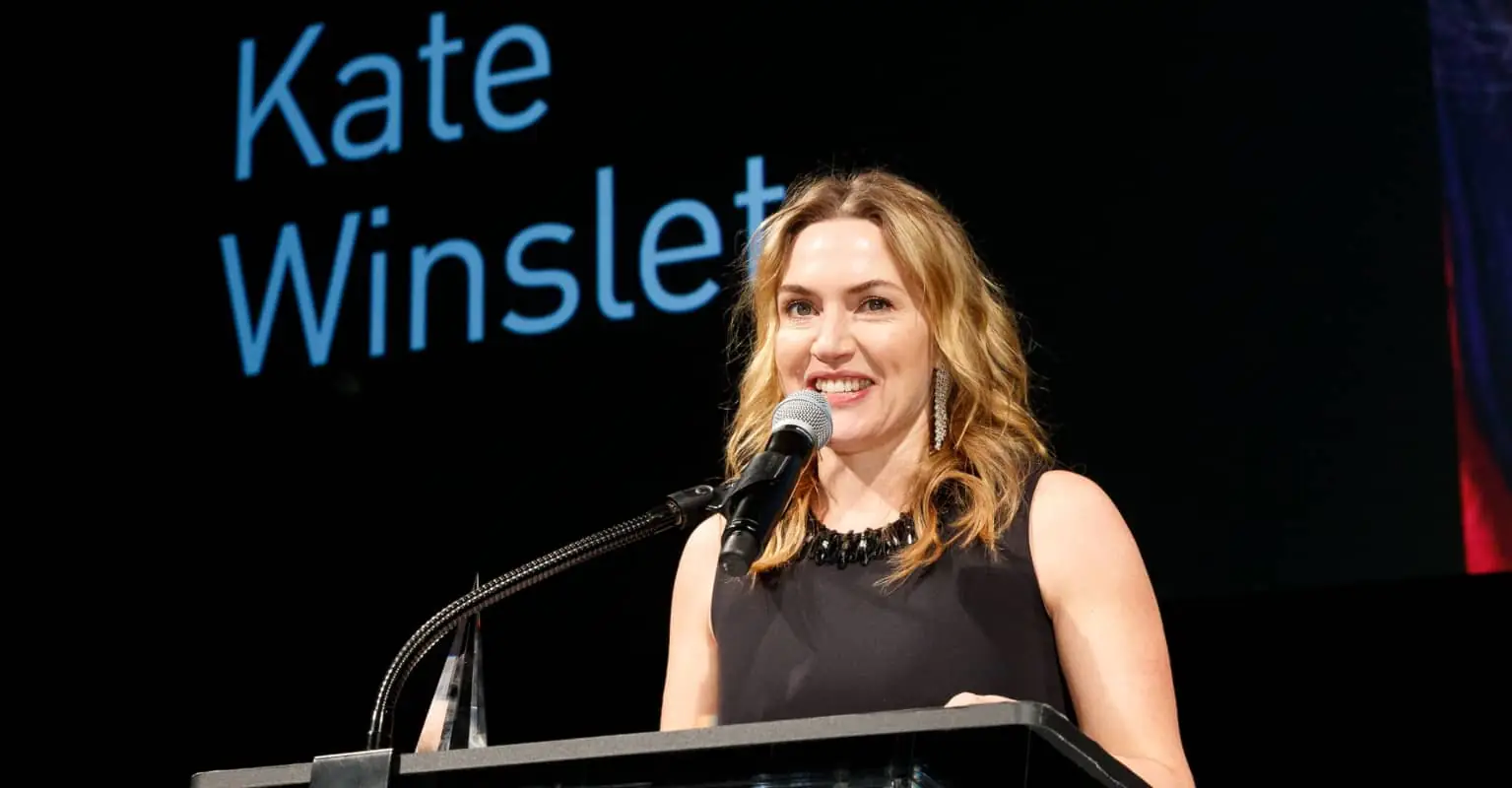 Kate Winslet gifted a sex scene to co-star Saoirse Ronan for her birthday