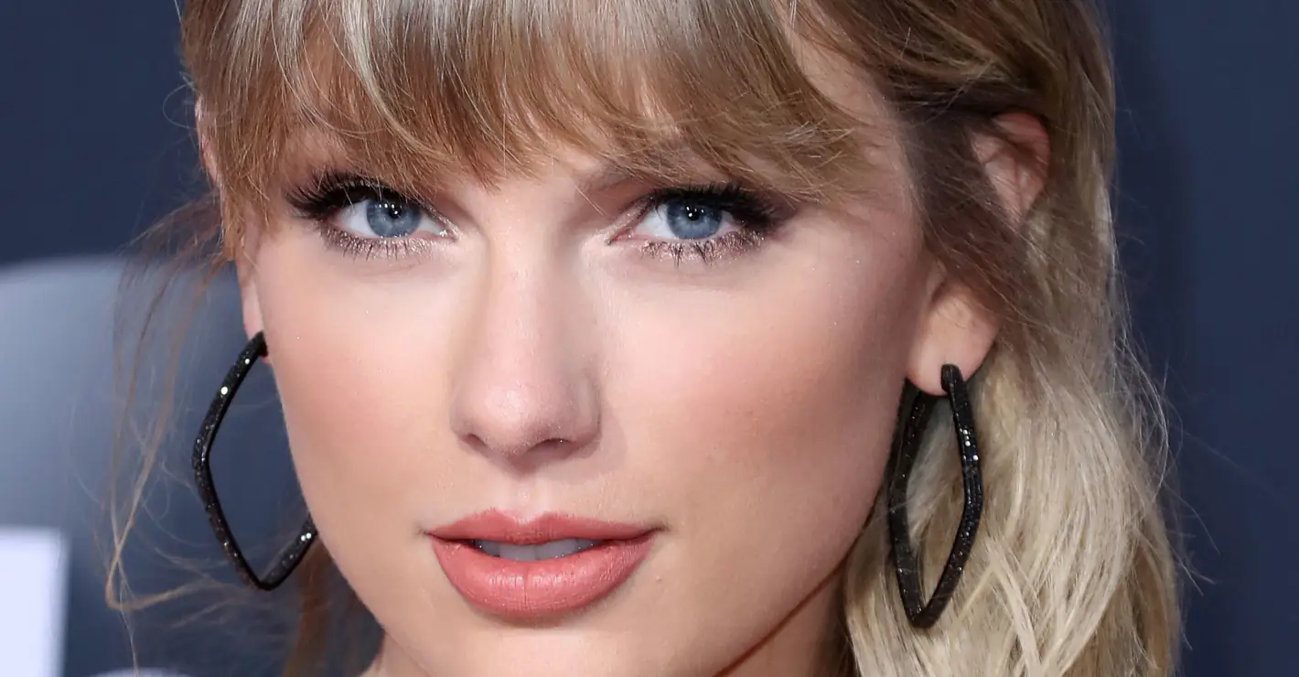 Taylor Swift backs Joe Biden for president