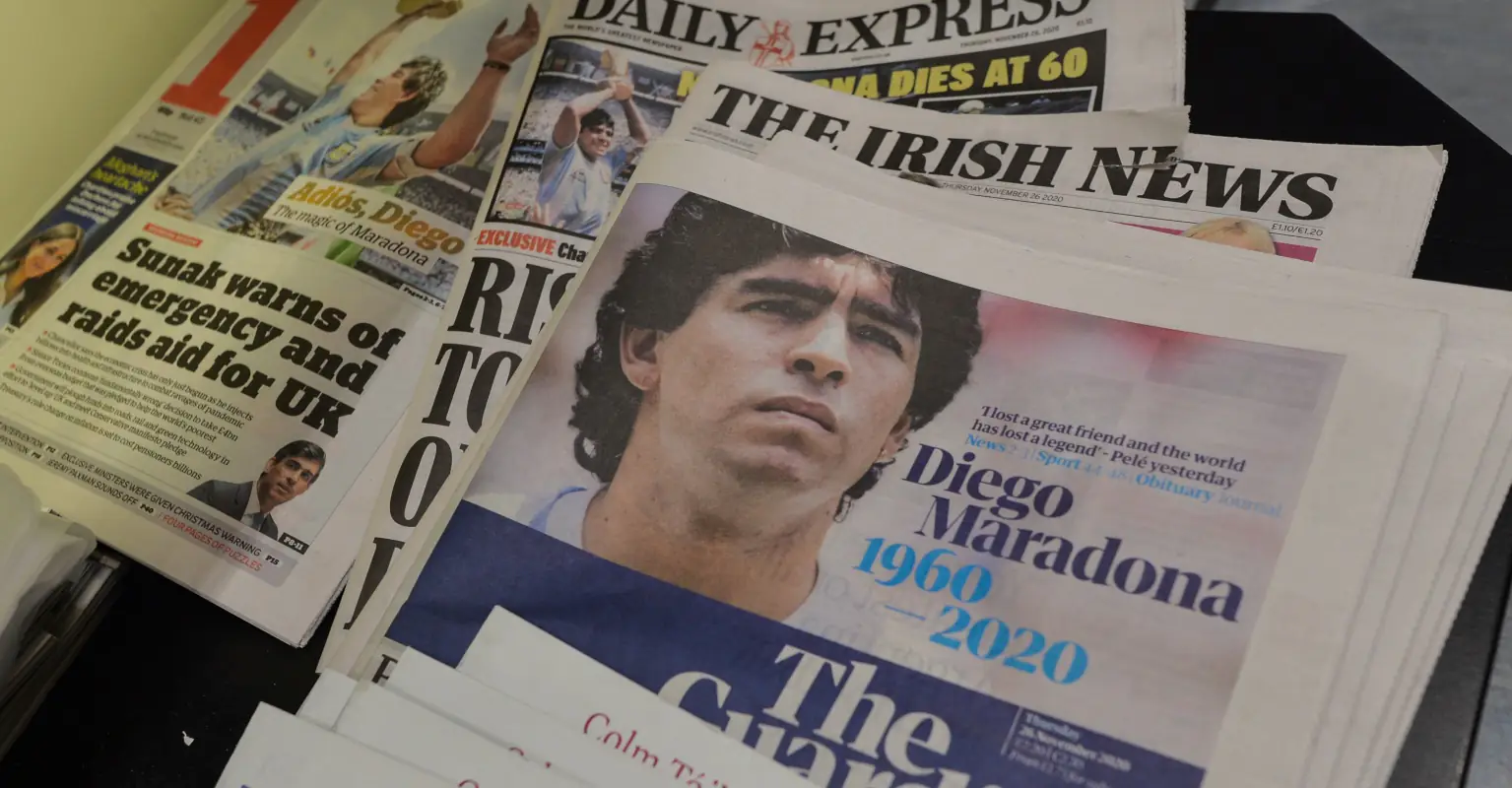 Funeral worker apologizes for selfie with Diego Maradona's body