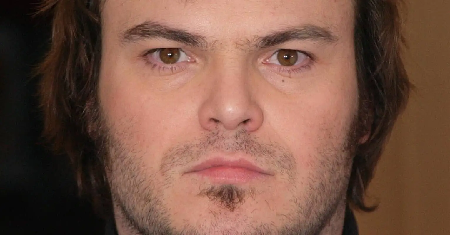 Jack Black pulls off 'WAP' challenge in red speedos