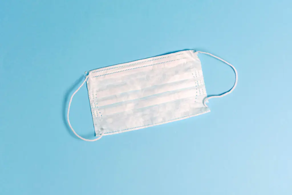 A facemask.