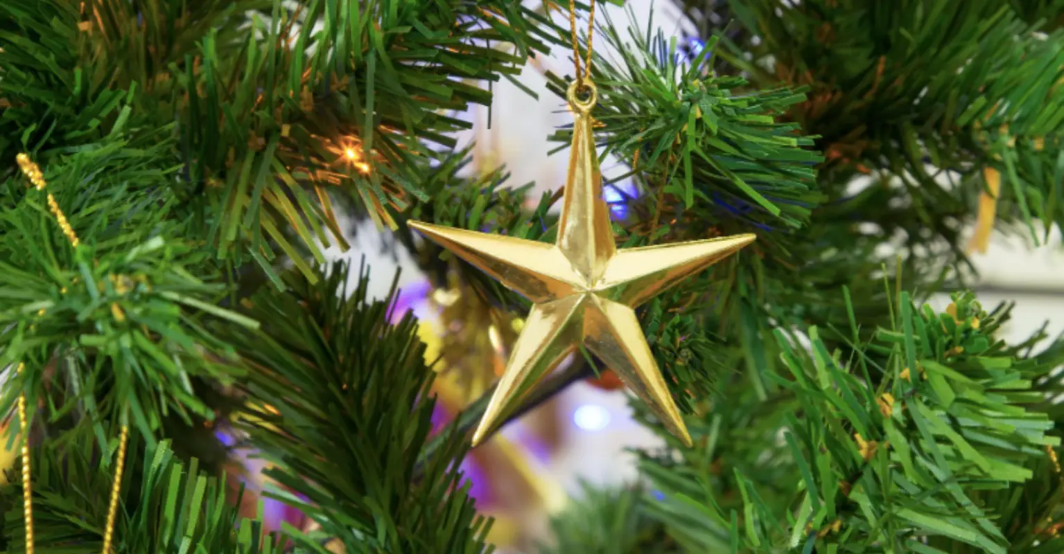 'Struggling' tenant who received no gifts for Christmas gets heartwarming note from landlord