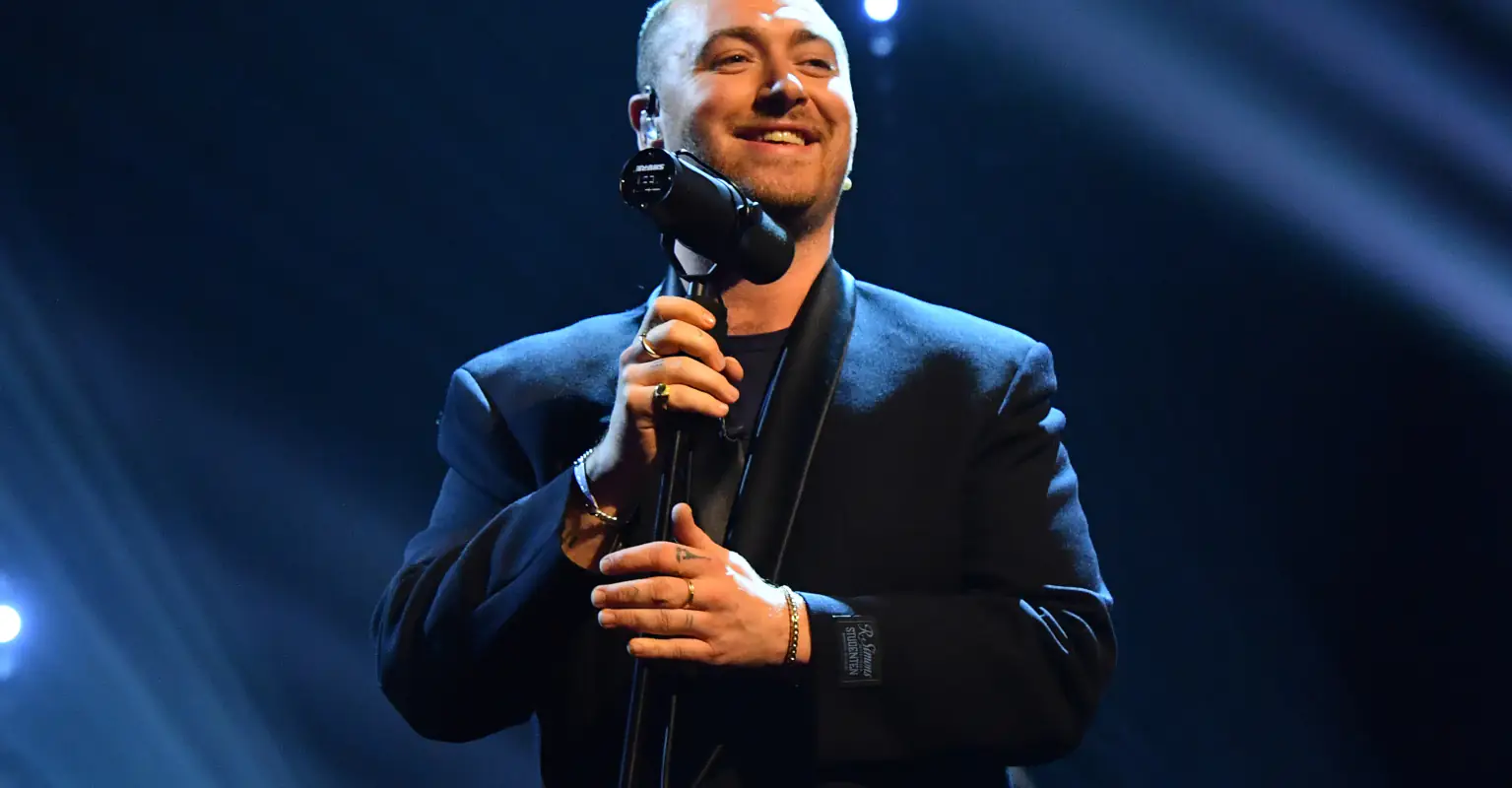 Shawn Mendes apologizes to Sam Smith after misgendering them