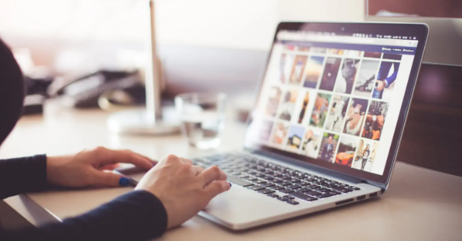 Woman divides the internet with the 'toxic' way she keeps tabs on men
