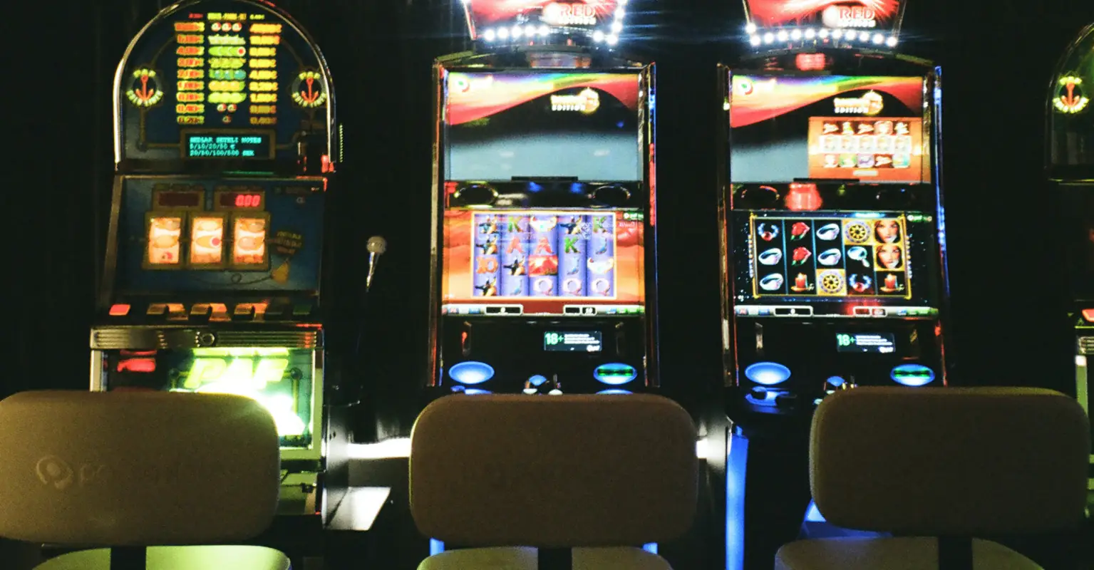 Las Vegas slots player scoops $15.5 million jackpot on Christmas Eve