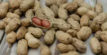 An image of peanuts. 