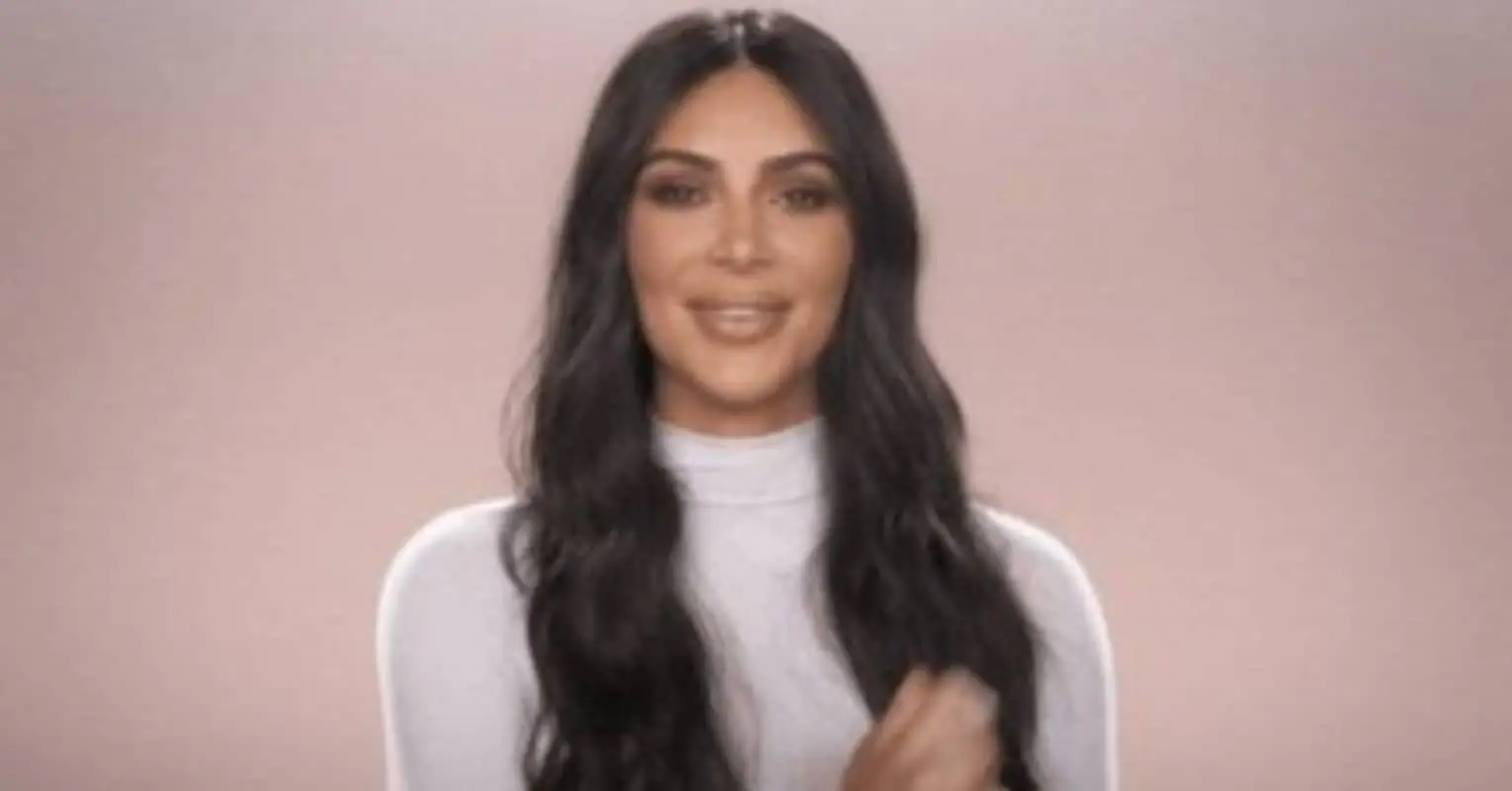 Kim Kardashian's Christmas family picture has sparked a ton of photoshop accusations