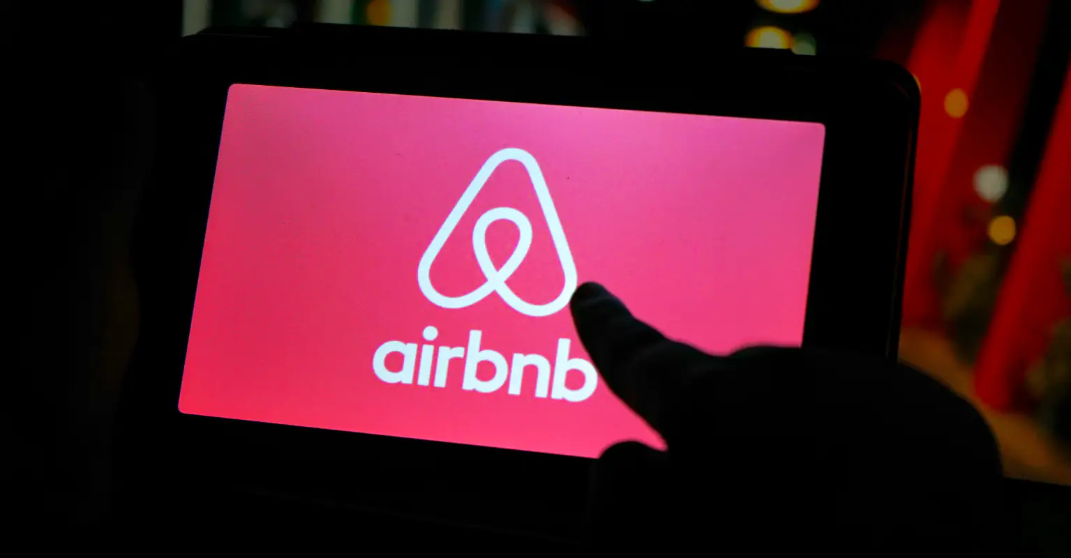 D.C. Airbnb host leaves scathing review for guests who took part in Capitol riots