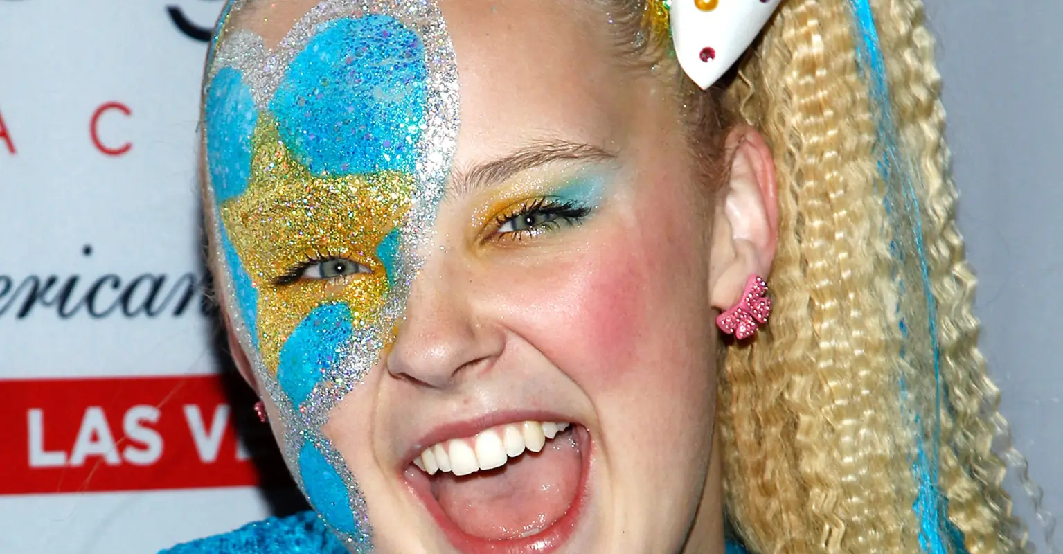 JoJo Siwa makes TV history with same-sex 'DWTS' partner