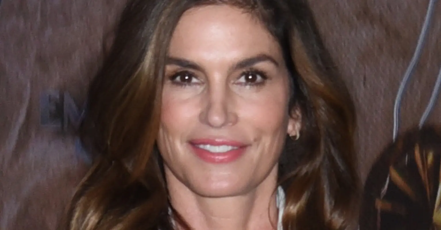 Cindy Crawford reveals she was scolded by 'controlling' manager for voicing her concerns during half-naked Sports Illustrated shoot