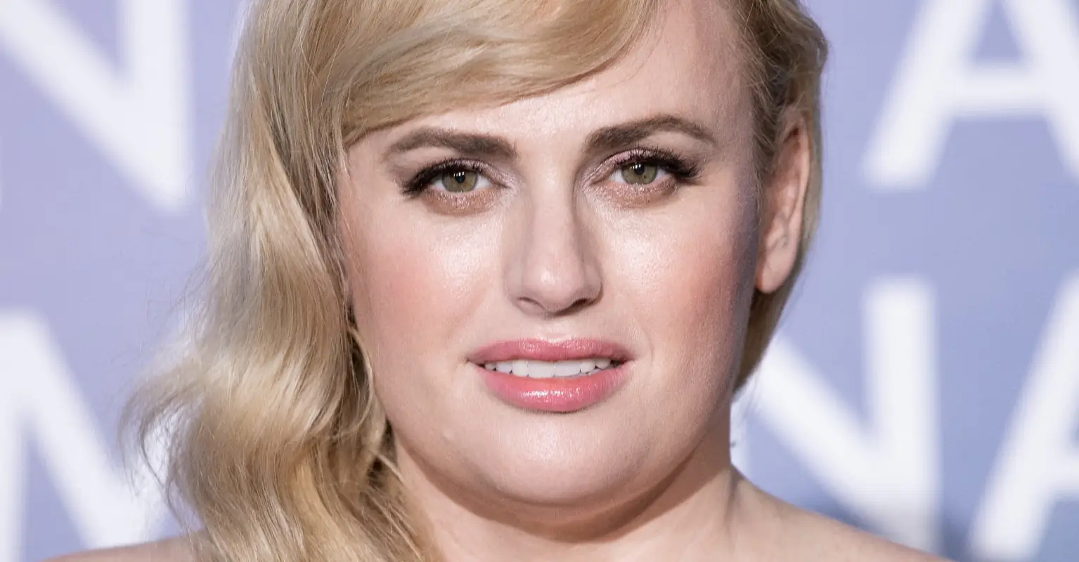 Rebel Wilson jokes about single life as she treats herself to a doughnut after Jacob Busch split