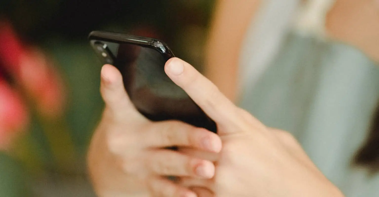 Woman's friends brand her 'deranged' after sending ex 'ridiculous' text message