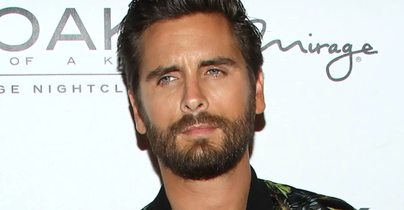 Scott Disick dyes his hair platinum blonde and amused fans think he looks like Eminem